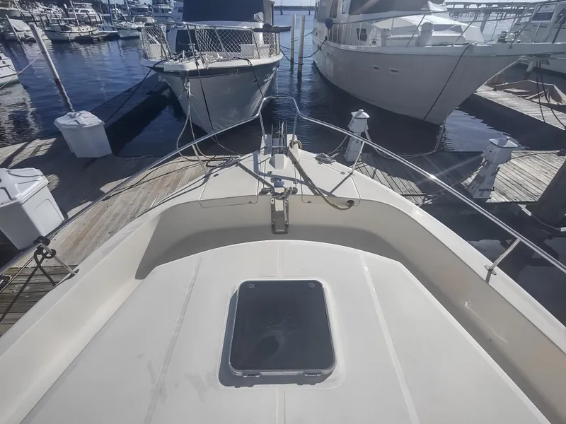 Slide: The Image of Mainship 400 Trawler 2004 - 77
