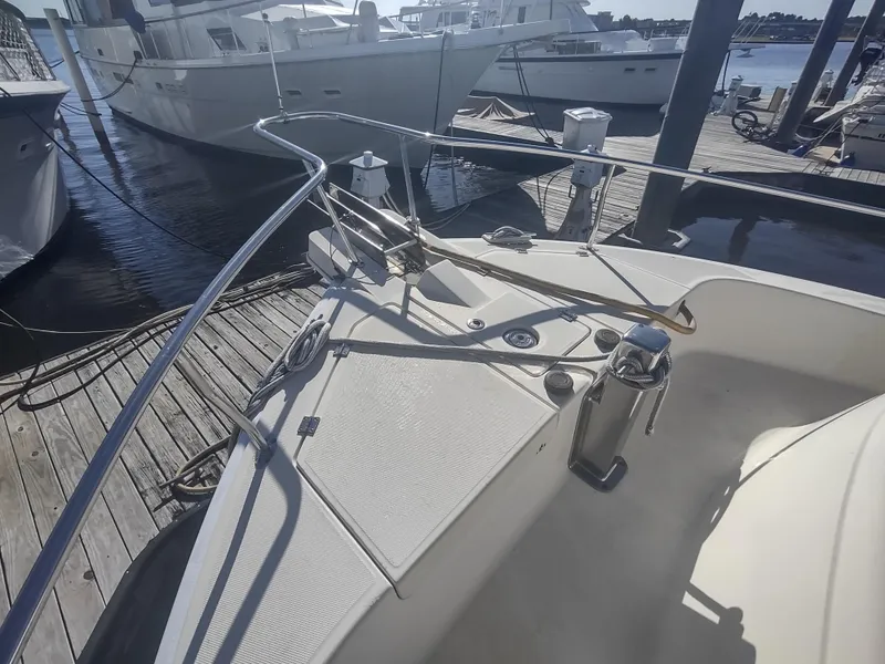 Slide: The Image of Mainship 400 Trawler 2004 - 79