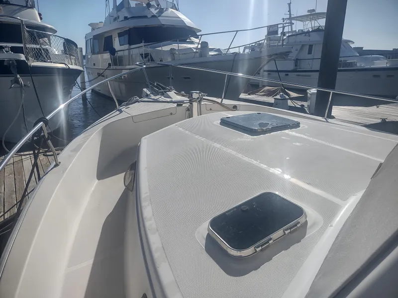 Slide: The Image of Mainship 400 Trawler 2004 - 80