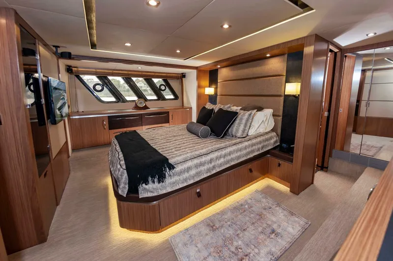 Slide: The Image of Luxurious bedroom interior of 2015 Sea Ray L659 Fly yacht with modern design. - 44