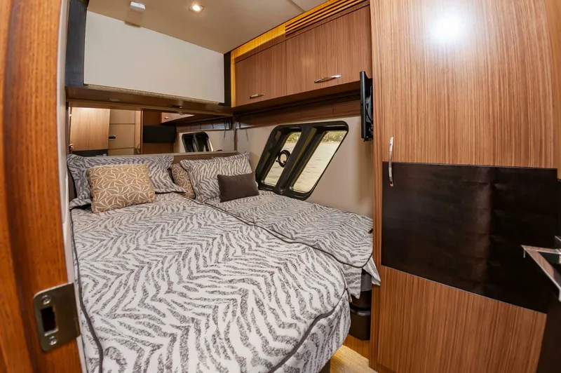 Slide: The Image of Sea Ray L650 Fly 2015 - 57