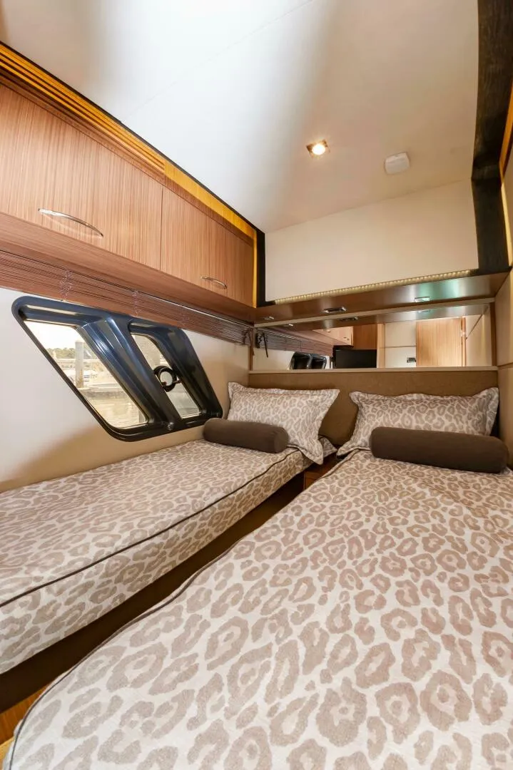 Slide: The Image of Sea Ray L650 Fly 2015 - 60