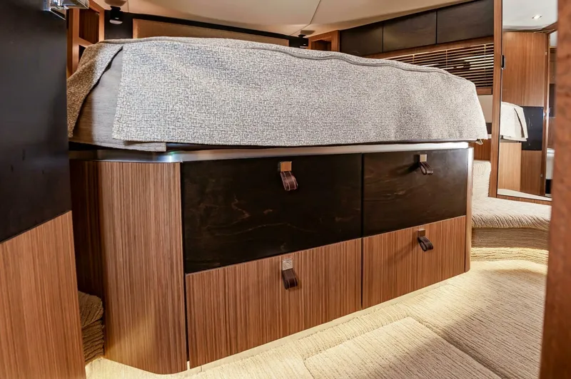 Slide: The Image of Sea Ray L650 Fly 2015 - 68