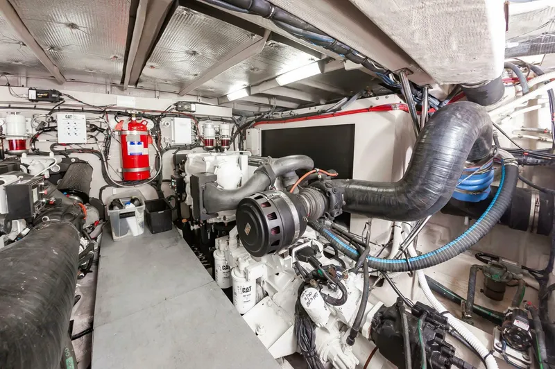 Slide: The Image of Sea Ray L650 Fly 2015 - 70