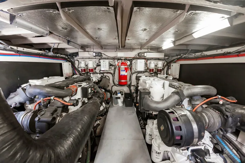 Slide: The Image of Sea Ray L650 Fly 2015 - 71