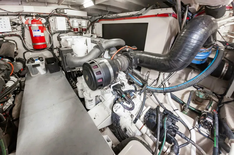 Slide: The Image of Sea Ray L650 Fly 2015 - 72