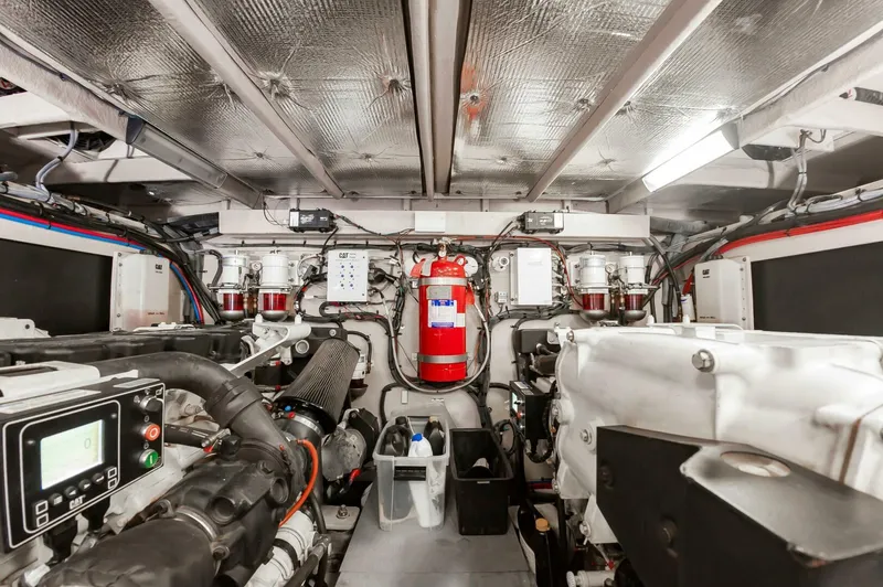 Slide: The Image of Sea Ray L650 Fly 2015 - 74