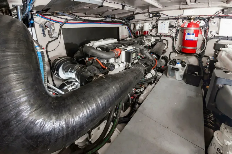 Slide: The Image of Sea Ray L650 Fly 2015 - 78