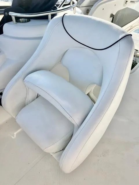 Slide: The Image of White leather seat on 2009 Meridian 391 Sedan boat. - 16