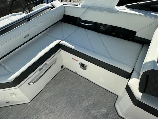 Slide: The Image of Cobalt R6 2025 - 19