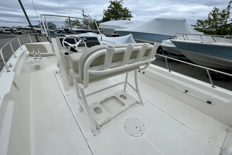 Slide: The Image of Boston Whaler 210 Montauk 2022 - 6