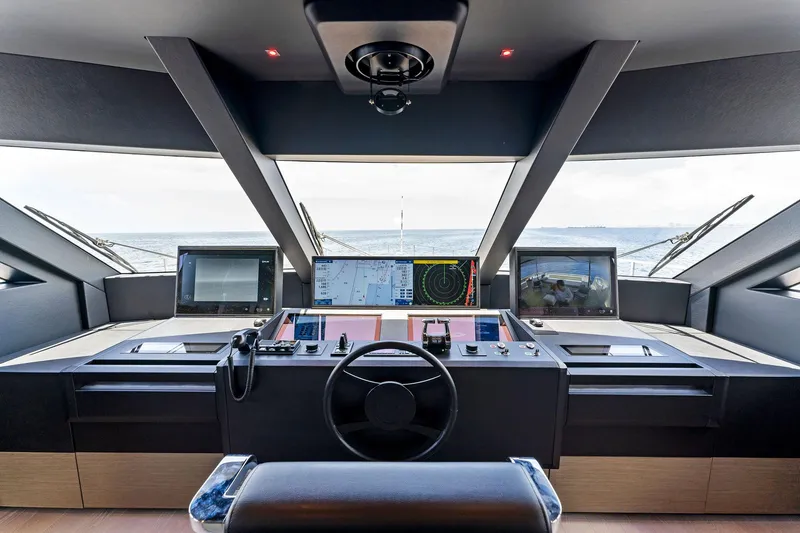 Slide: The Image of Custom Navetta 33 2024 - 54