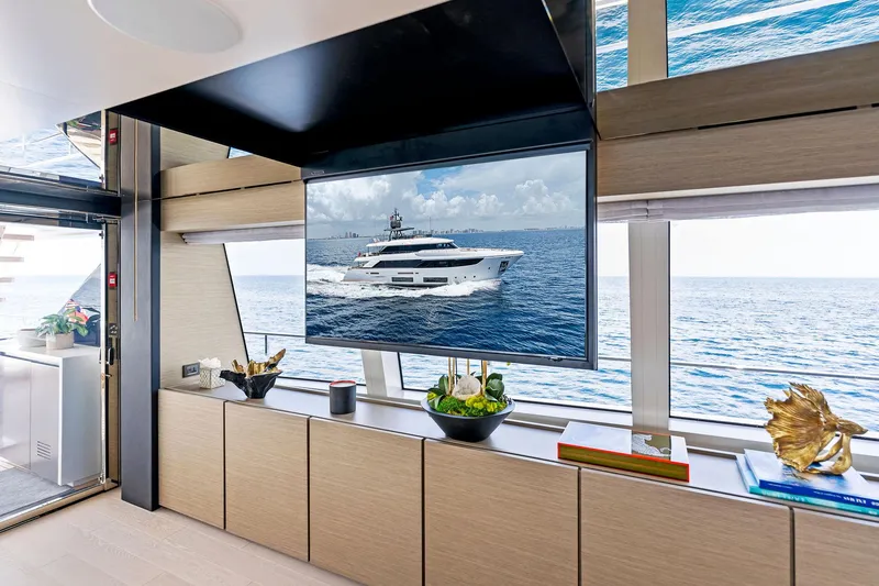Slide: The Image of Custom Navetta 33 2024 - 61
