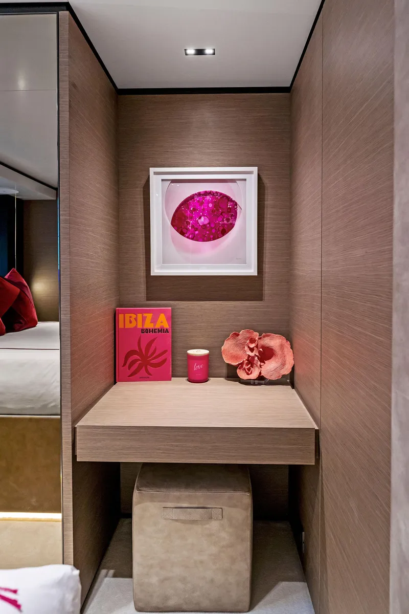 Slide: The Image of Custom Navetta 33 2024 - 85