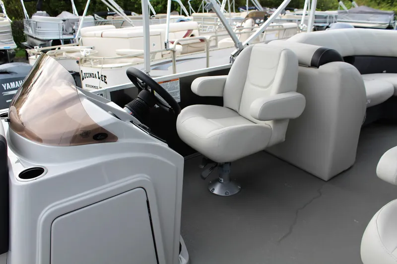 Slide: The Image of Sylvan Mirage 822 LZ - 6