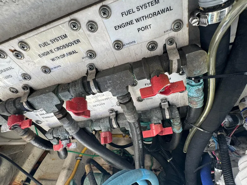 Slide: The Image of Tiara 3100 Open 2000 - 59