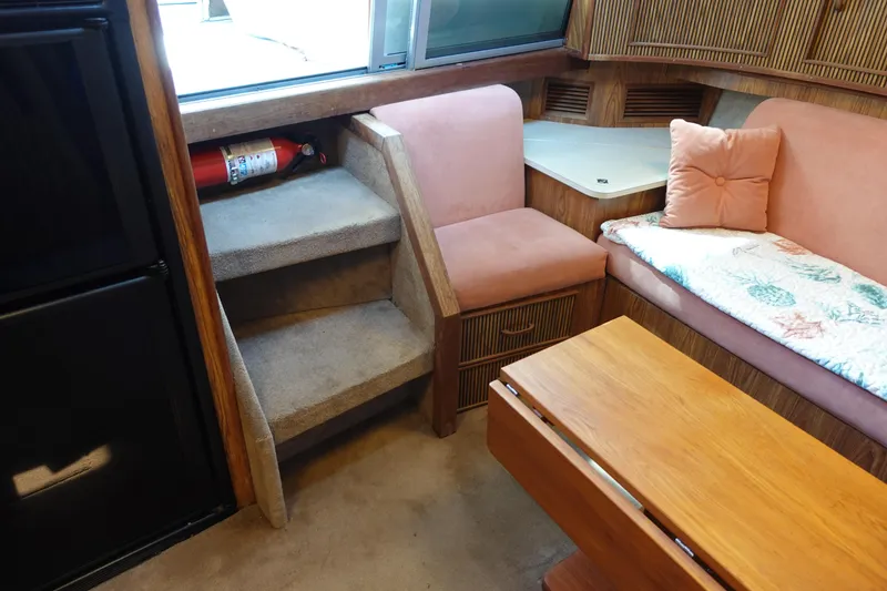 Slide: The Image of Sea Ray 390 Express Cruiser 1985 - 13