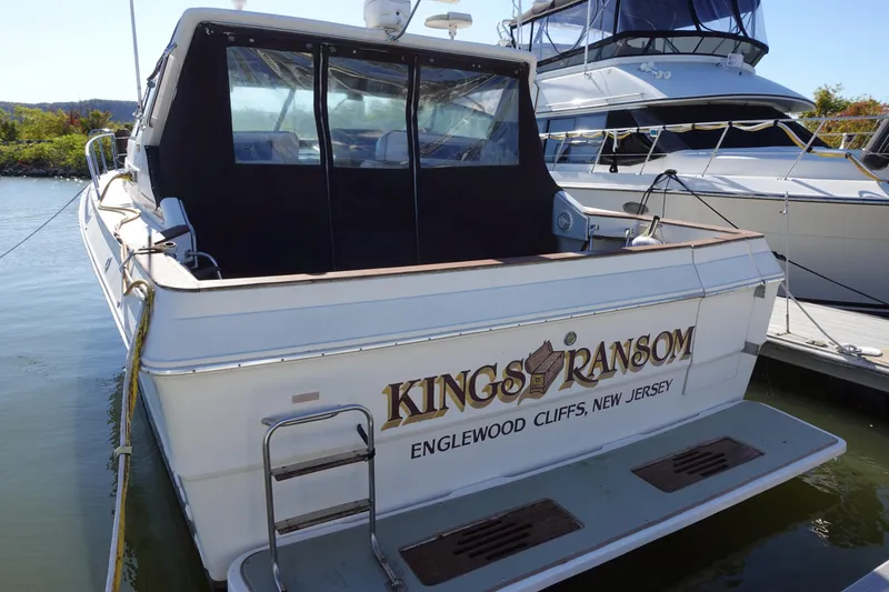 Slide: The Image of Sea Ray 390 Express Cruiser 1985 - 2