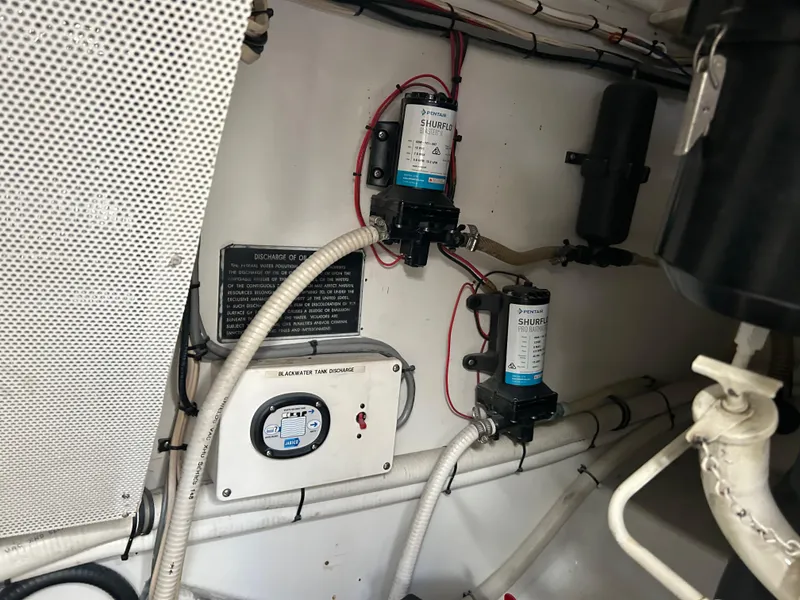 Slide: The Image of Miller Marine 36 Express 2006 - 75