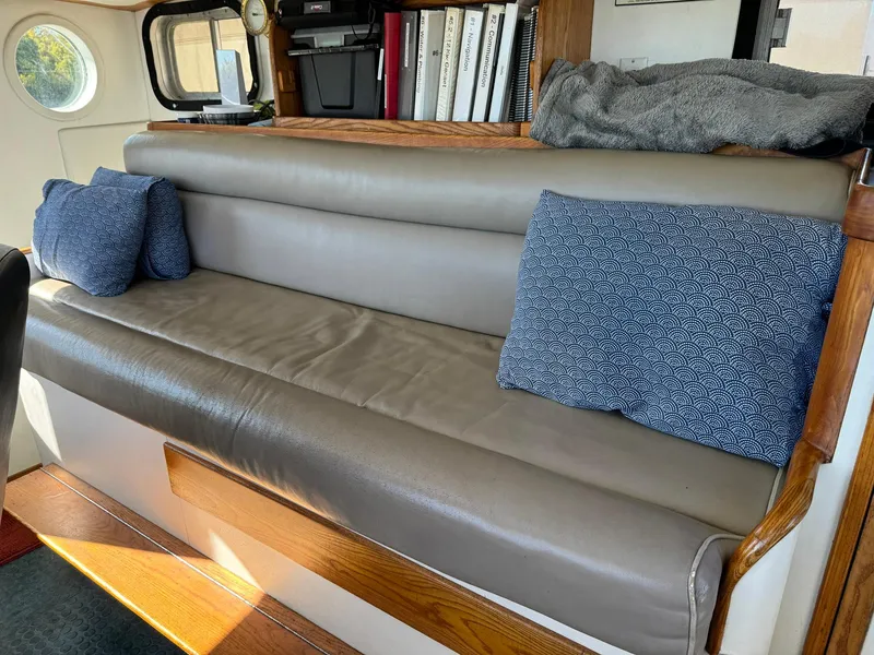 Slide: The Image of Pilothouse Guest Seat - 55