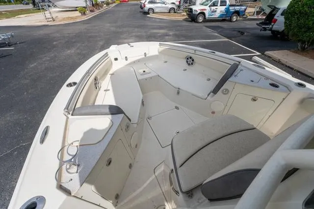 Slide: The Image of Stingray 216 CC 2024 - 9