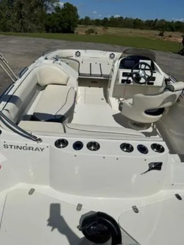 Slide: The Image of Stingray 192 SC 2024 - 5