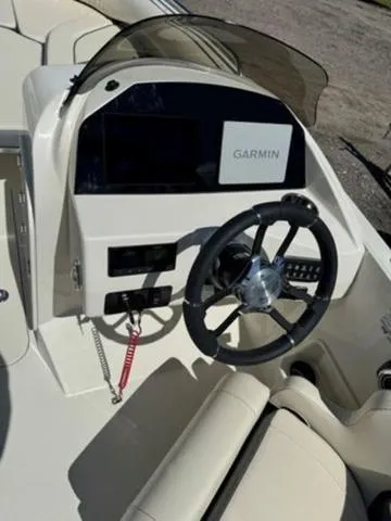 Slide: The Image of Stingray 192 SC 2024 - 7