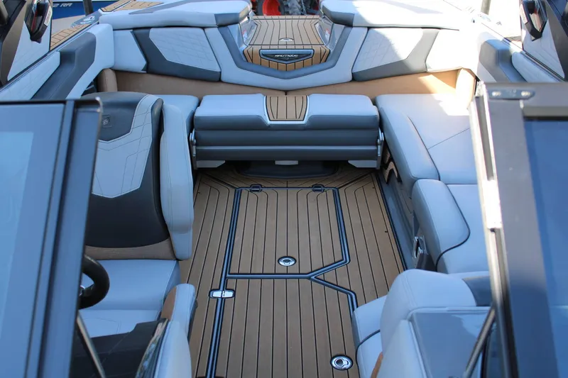 Slide: The Image of Nautique G23 2021 - 6