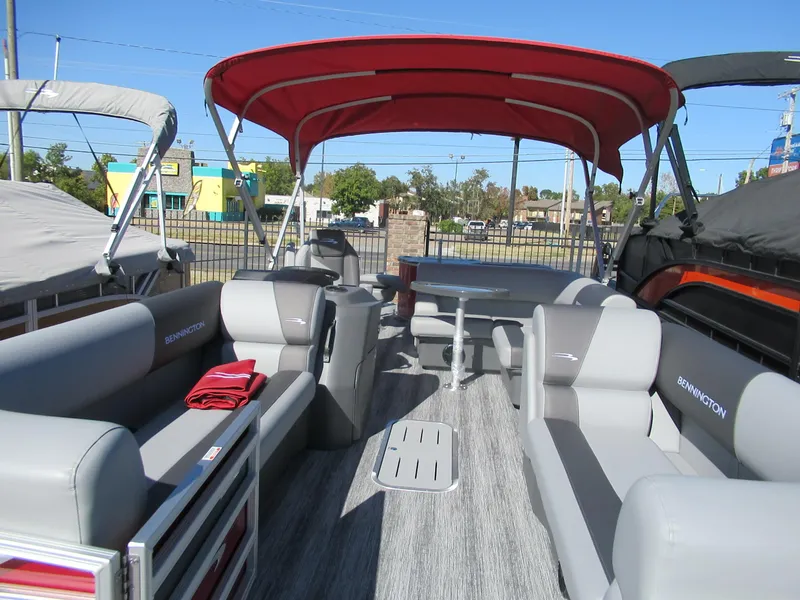 Slide: The Image of Bennington 23 SS 2025 - 2