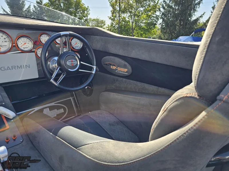 Slide: The Image of Cigarette 36 Gladiator 2003 - 57