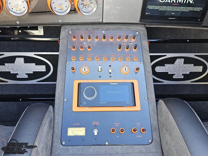 Slide: The Image of Cigarette 36 Gladiator 2003 - 62