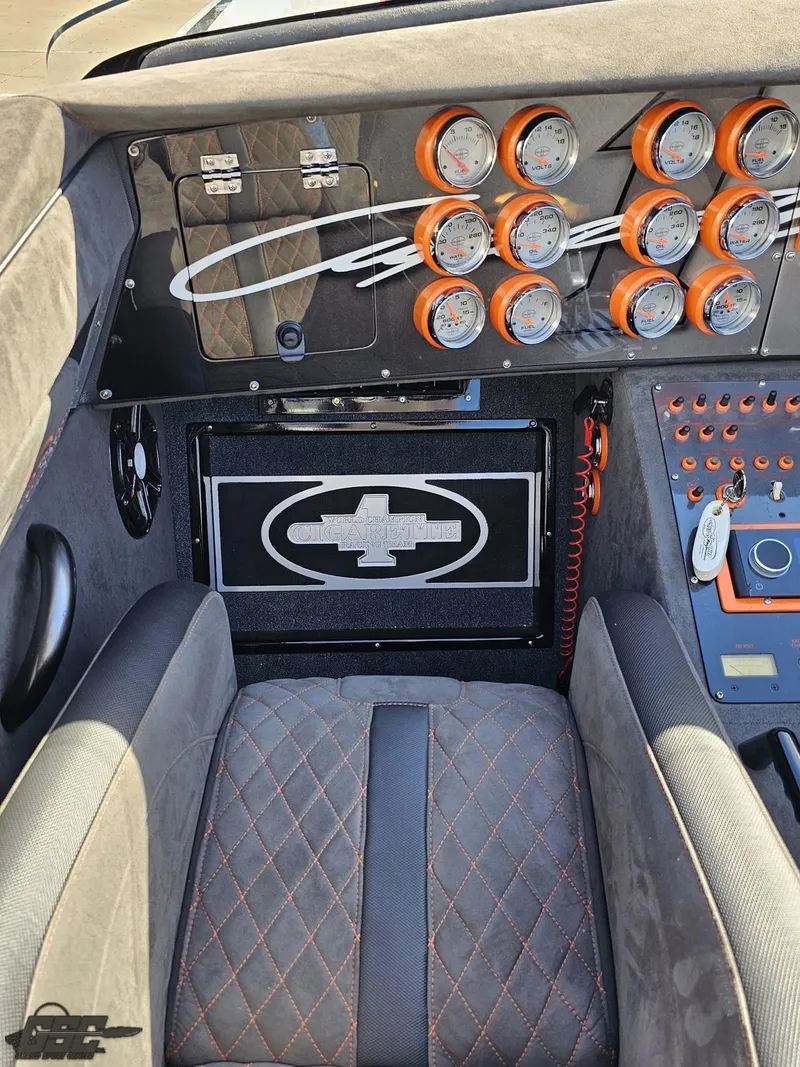 Slide: The Image of Cigarette 36 Gladiator 2003 - 66