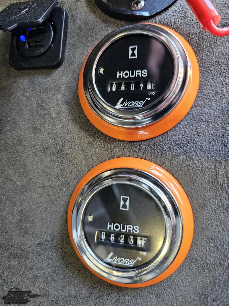 Slide: The Image of Cigarette 36 Gladiator 2003 - 68