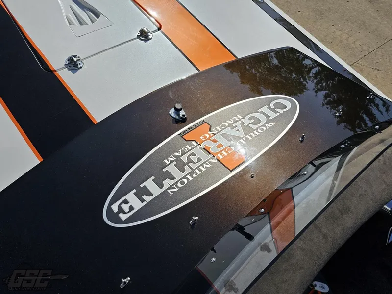 Slide: The Image of Cigarette 36 Gladiator 2003 - 74