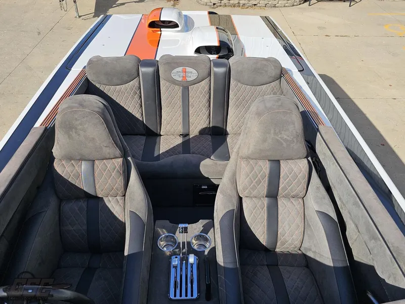 Slide: The Image of Cigarette 36 Gladiator 2003 - 82