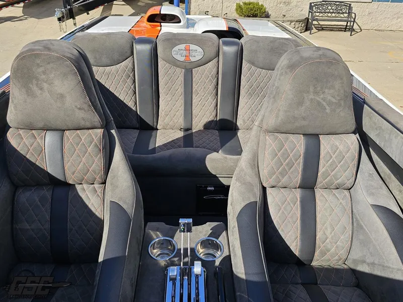 Slide: The Image of Cigarette 36 Gladiator 2003 - 83