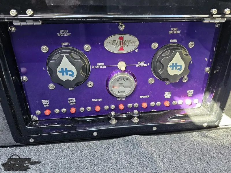 Slide: The Image of Cigarette 36 Gladiator 2003 - 86