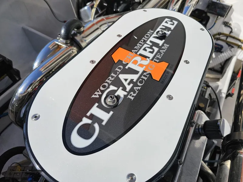 Slide: The Image of Cigarette 36 Gladiator 2003 - 94