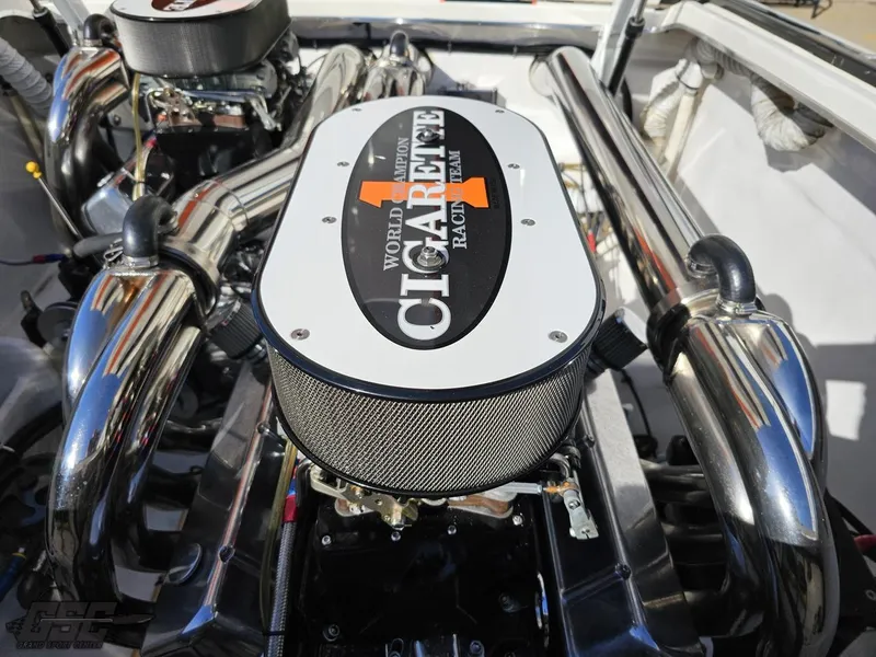 Slide: The Image of Cigarette 36 Gladiator 2003 - 95