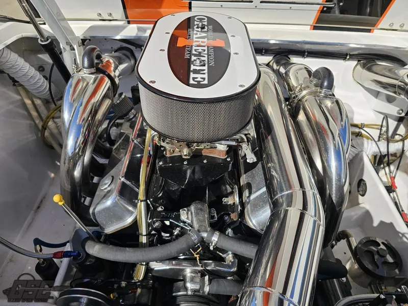 Slide: The Image of Cigarette 36 Gladiator 2003 - 96