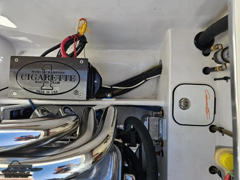 Slide: The Image of Cigarette 36 Gladiator 2003 - 98