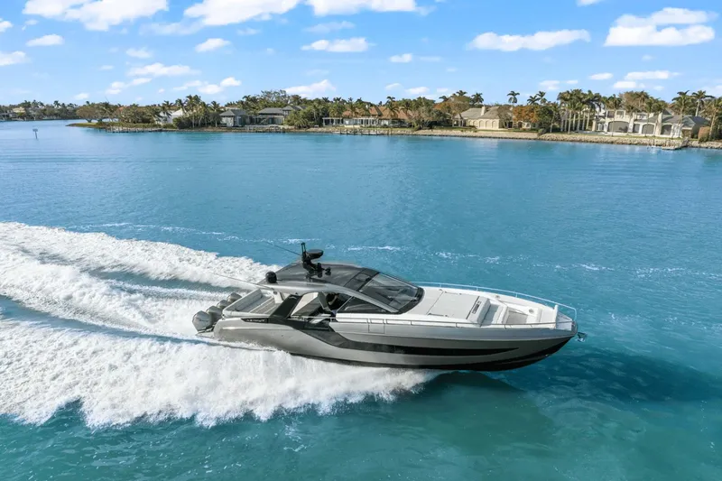 Slide: The Image of Azimut Verve 2023 - 18