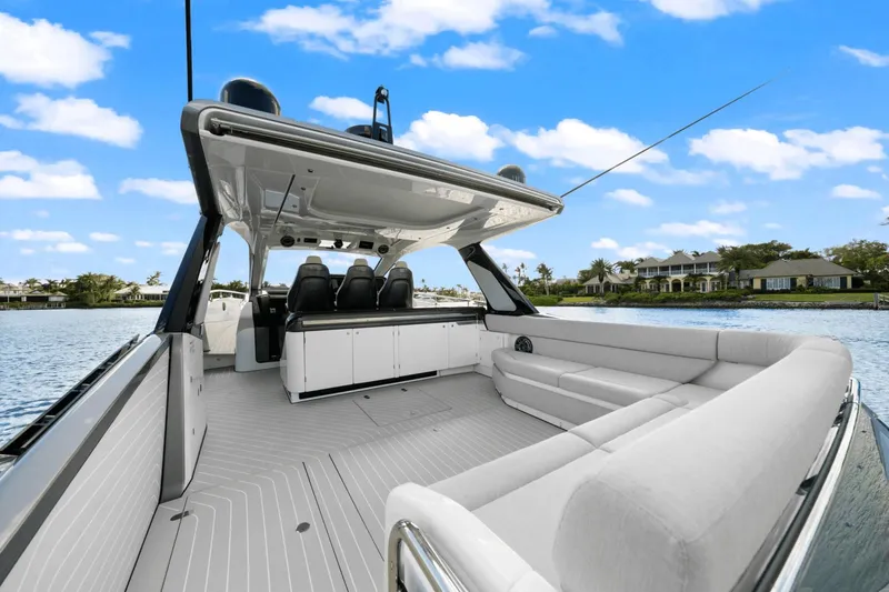 Slide: The Image of Azimut Verve 2023 - 25