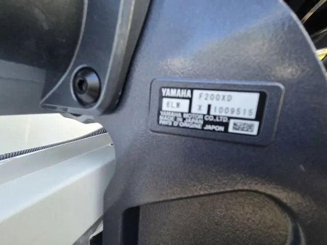 Slide: The Image of Parker Marine 2300 Special Edition 2026 - 4