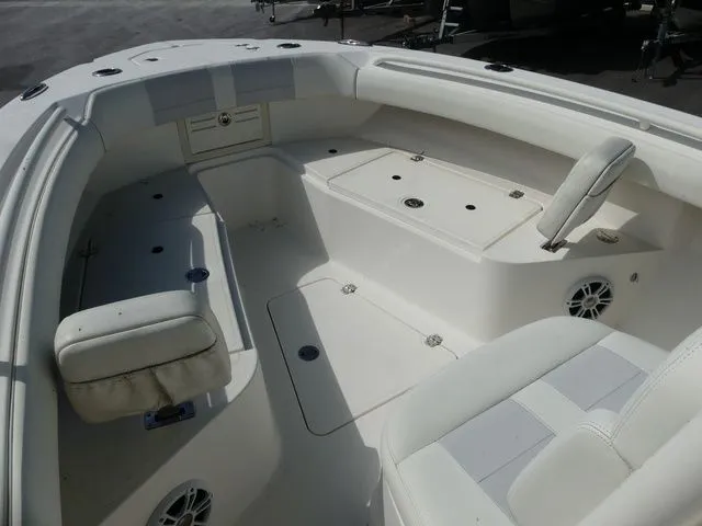 Slide: The Image of Mako 236 CC 2021 - 14