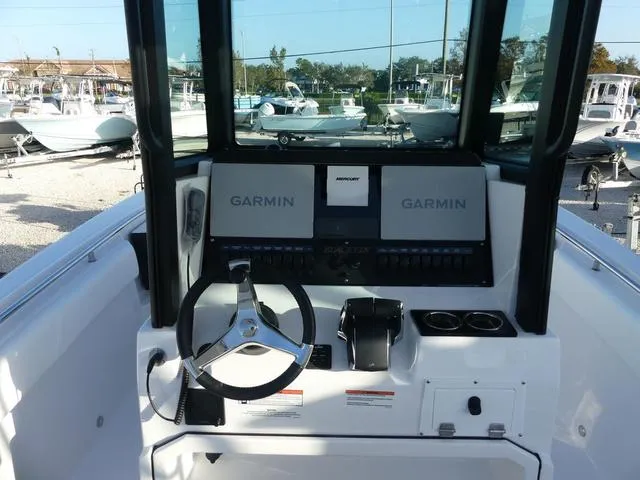 Slide: The Image of Blackfin 252CC 2025 - 21