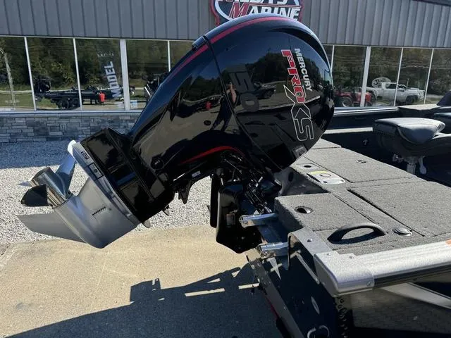 Slide: The Image of 2025 Lund 1875 Impact XS Sport boat with Mercury Pro XS outboard motor. - 7