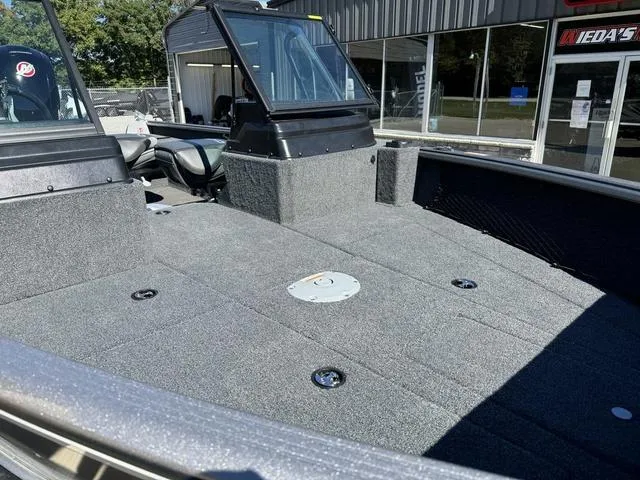 Slide: The Image of Lund 1875 Impact XS Sport 2025 - 13