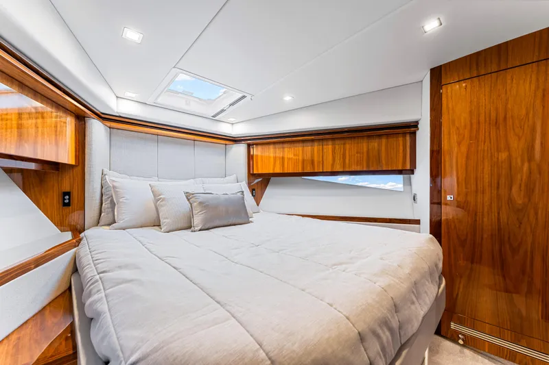 Slide: The Image of Riviera 5400 Sport Yacht 2025 - 82