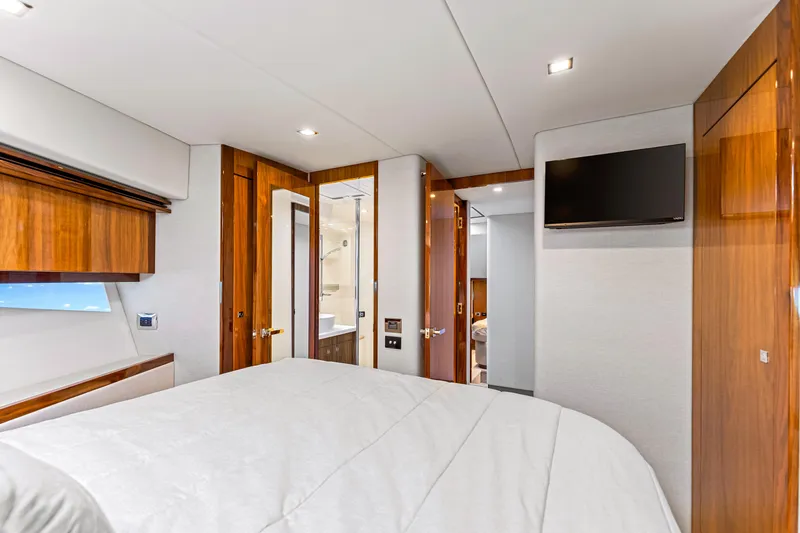 Slide: The Image of Riviera 5400 Sport Yacht 2025 - 83